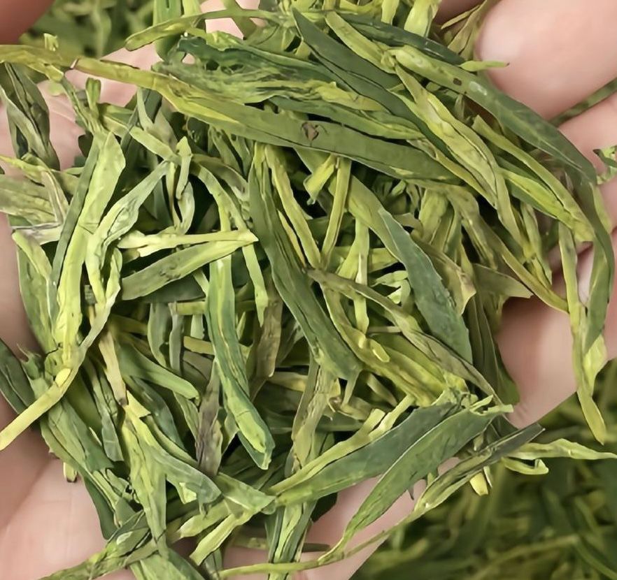 Premium LongJing Green Tea & Freeze-Dried Kumquat for Infusion